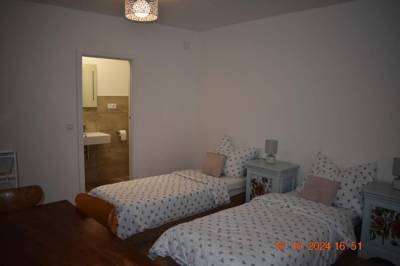 Отель Flynnhouse Аш Экстерьер фото