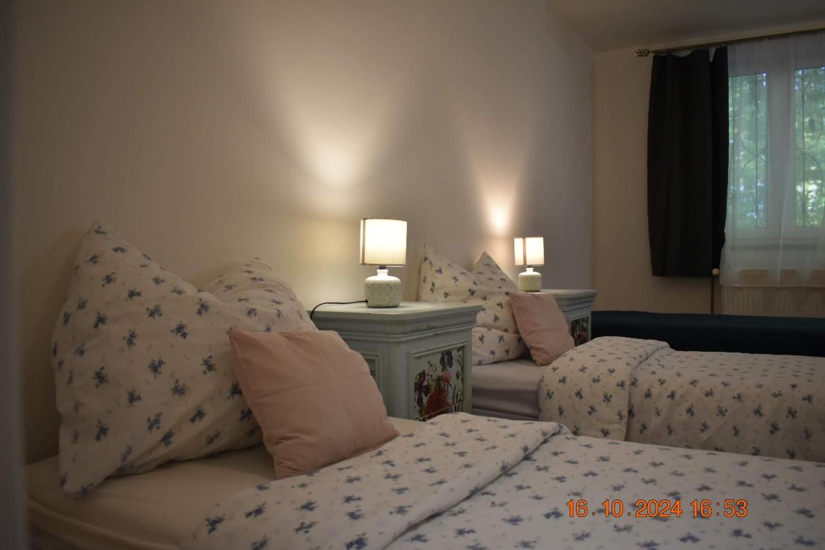 Отель Flynnhouse Аш Экстерьер фото