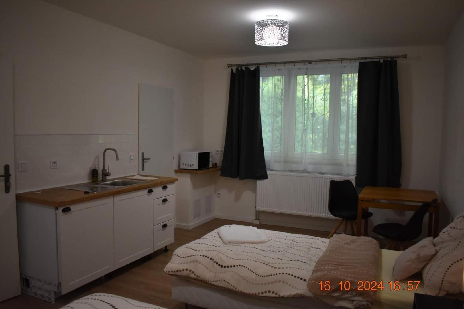 Отель Flynnhouse Аш Экстерьер фото