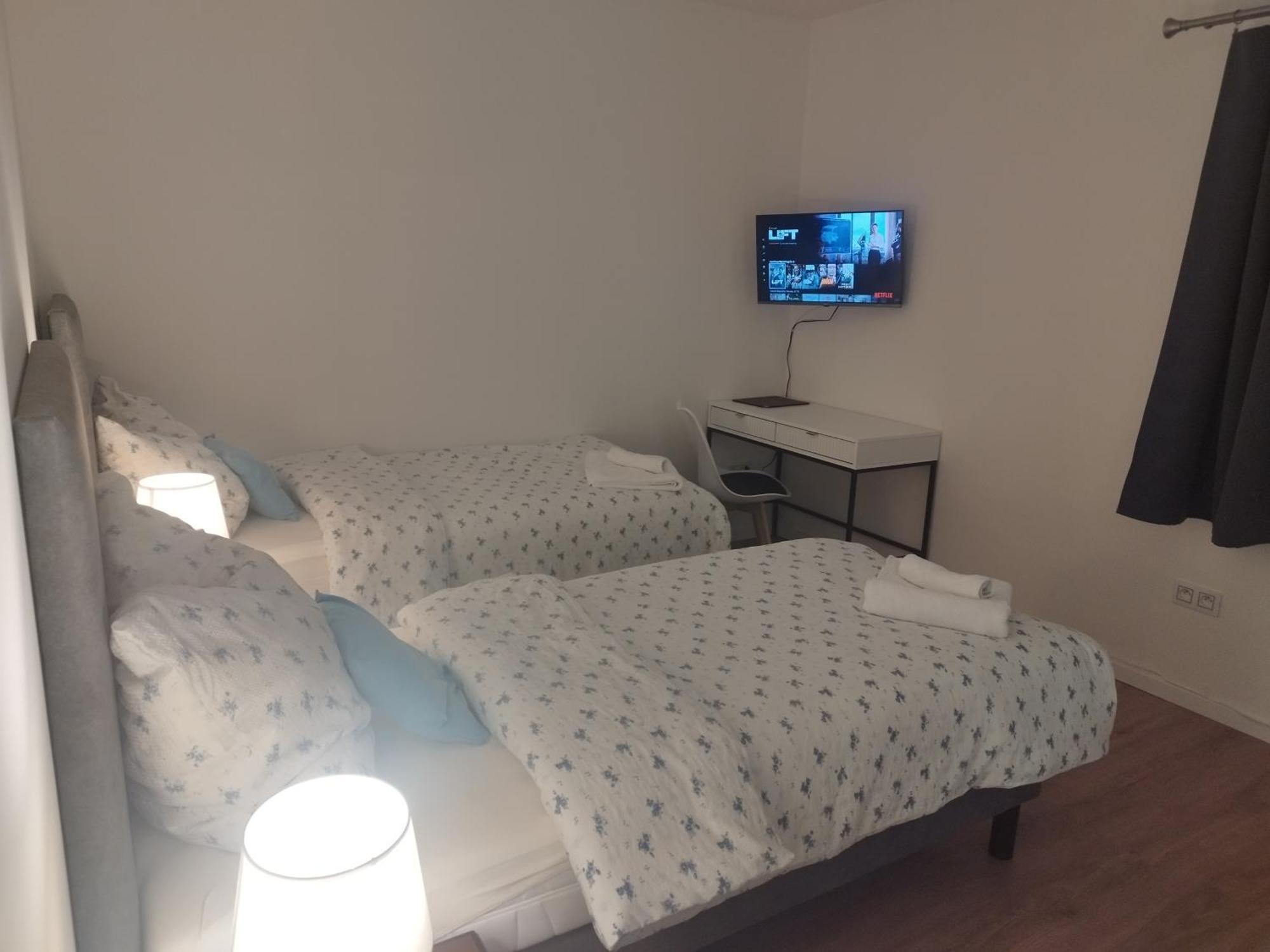 Отель Flynnhouse Аш Экстерьер фото